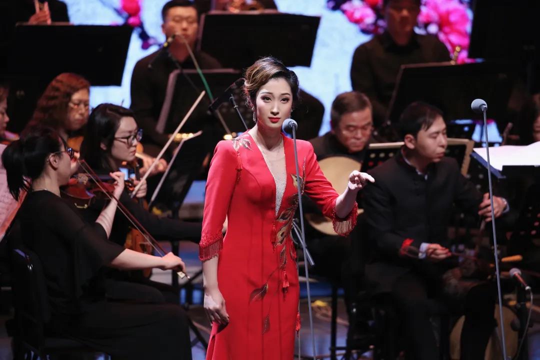 《江姐》线儿长长针儿密 演唱/ 张娜